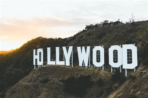 Best Places To Visit In Usa • Tasty Travelling Hollywood Sign