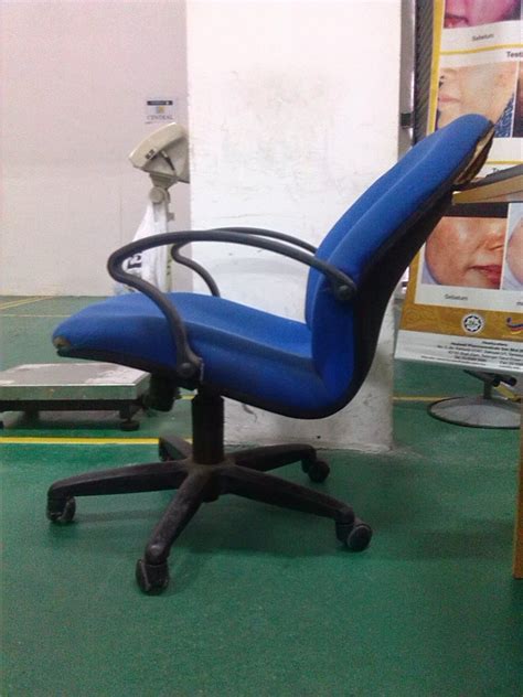 It is possible to change that sinking gas cylinder/gas lifter. QRM Marketing & Services: Office Chairs Repair; Office ...