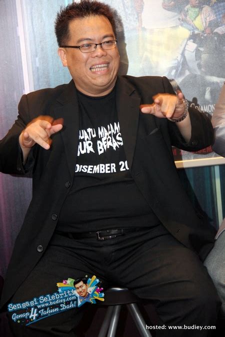 Suatu malam kubur berasap merupakan sebuah filem genre seram dan komedi yang telah ditayangkan pada 22 disember 2011 di malaysia. Sekitar Prebiu Media FIlem Suatu Malam Kubur Berasap ...