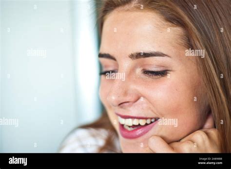 Brunette Teen Girl Hi Res Stock Photography And Images Alamy