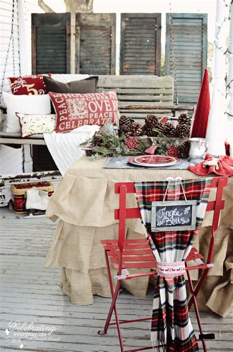 20 Beautiful Christmas Porch Ideas