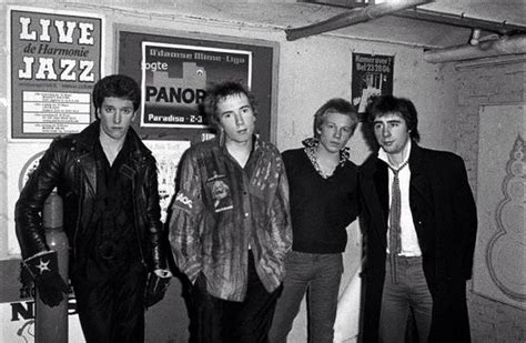 Pin By Charles Kelly On The Sex Pistols Sex Pistols Classic Punk Punk Icons