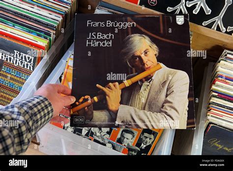 Album De Flûtiste Baroque Néerlandais Frans Brüggen Photo Stock Alamy