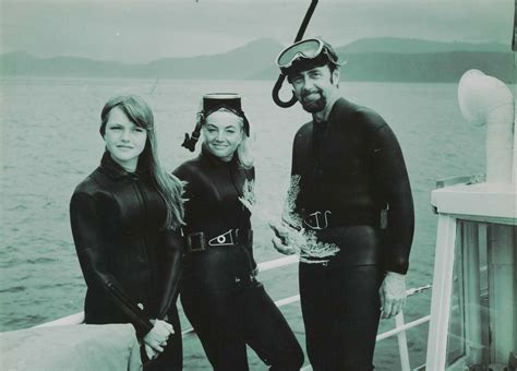 Pin By J J On History Of Diving 2 Womens Wetsuit Scuba Girl Wetsuits