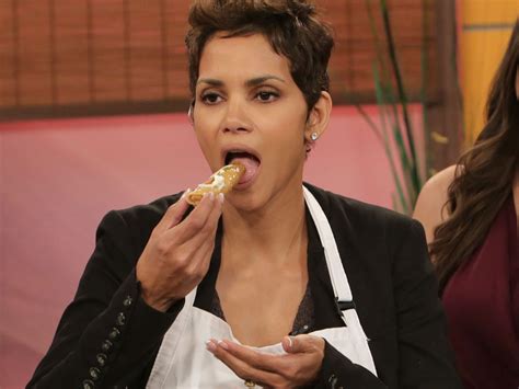 What Halle Berry Eats And Drinks For Breakfast Lunch And Dinner