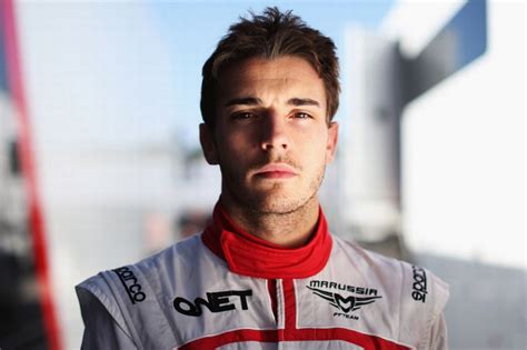Pilot F1 Jules Bianchi Podľahol Zraneniam Kolegovia Sú Zdrvení