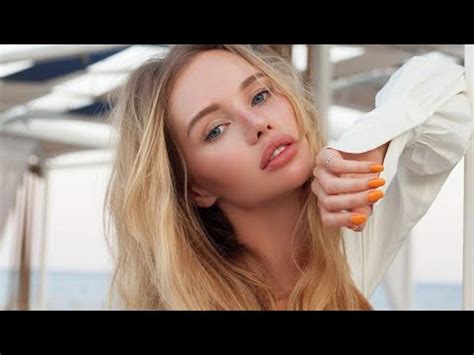 Russian Gorgeous Model Olya Abramovich Bio Wiki Height Weight