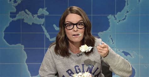 Tina Fey An Snl And Uva Alum Urges Protesting With Cake On Weekend