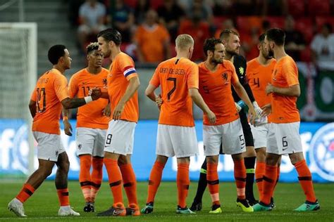 By using this website, you agree to our use of cookies. Korting voor Nederlands Elftal - Dagjeuitdeal.nl
