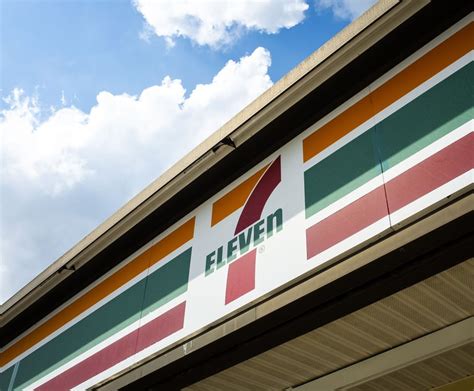 South Florida Franchisee Claims 7 Eleven Failed To Cover Expenses Of