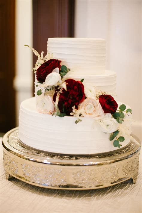 R o s e g o l d ivory, black, and rose gold styling on last night's cake. Pinterest: alex_ramey. Wedding cake with flowers. Marsala ...