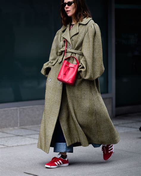 The Best Street Style From New York Fashion Week Look Street Style New