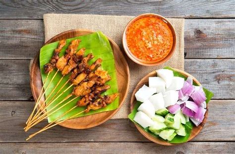 10 Must Try Delicacies To Get The Taste Of Malaysian Cuisine