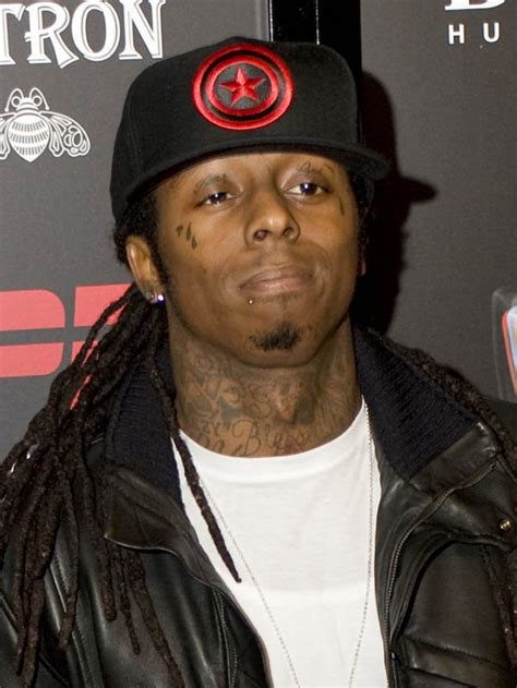 Rap Star Lil Wayne Back On The Street After 8 Months In Nyc Jail