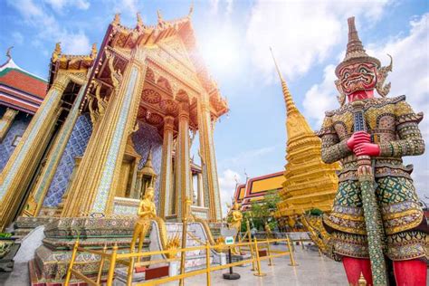 Bangkok City Highlights Temple And Market Walking Tour Getyourguide