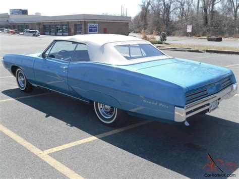 The 67 grand prix sported concealed headlights, all vinyl interiors with bucket seats, nylon carpeting, a in 1967 the pontiac grand prix was restyled with several changes, and was in its third generation. 1967 Pontiac Grand Prix 428 convertible