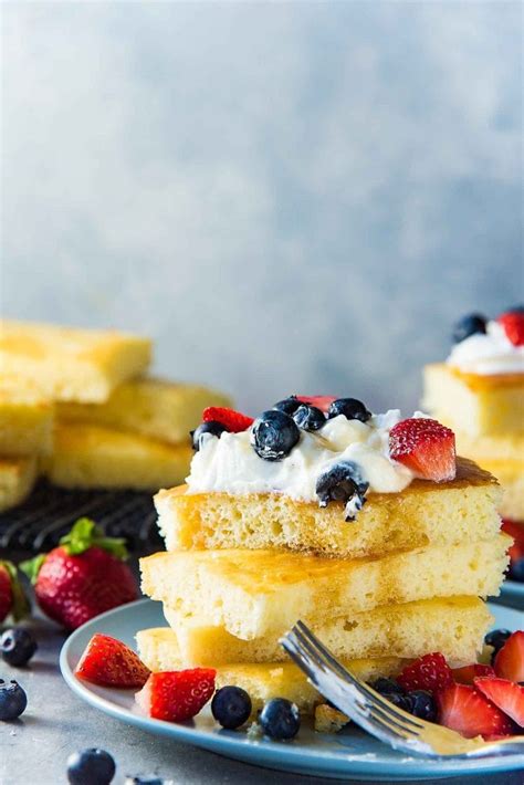 Fluffy And Easy Sheet Pan Pancakes Oven Baked Pancakes The Flavor Bender