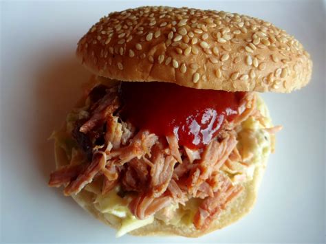 Edels Mat Vin Pulled Pork Med Coleslaw Og Bbq Saus