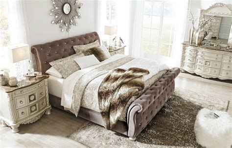 Rest with ease knowing that value city's bedroom furniture provides the best style at an affordable price. Cassimore Upholstered Bedroom Set Signature Design, 2 ...