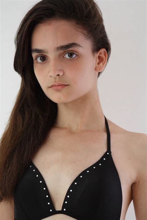 New Face To Watch Betzy Luis Menieur Model Management