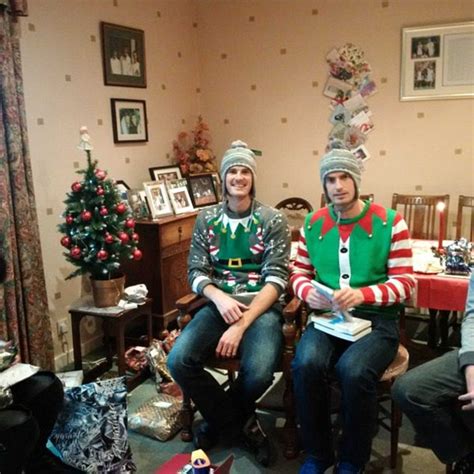 Andy murray says he is excited to be teaming up with his brother jamie at the washington open, reuniting the pairing that helped great britain win the davis cup in 2015. Andy Murray shows off his funny side in Christmas outfits with Jamie | Daily Mail Online