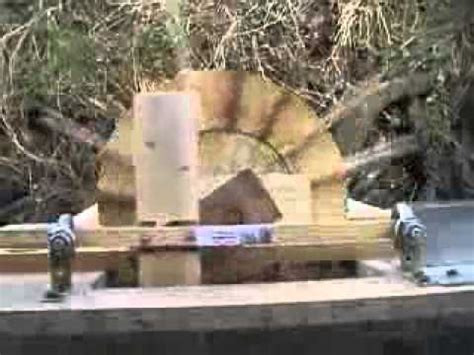 Schränke selber bauen bedeutet, jedem raum eine individuelle note zu geben, denn bei uns wirst du selbst zum designer deiner lieblingsmöbel. Selber gebautes Wasserrad sägt Holz - YouTube