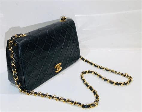 Vintage Chanel 23cm Black Quilted Lambskin Cc Turnlock Full Flap