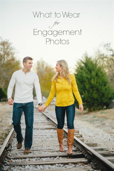 What To Wear For Engagement Photos Aisle Society