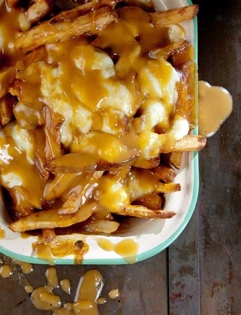 Poutine French Fries With Gravy And Cheese Curds Stl Cooks