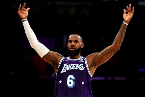 Lebron James Scores Season High 43 Lakers Beat Trail Blazers Cbs Los