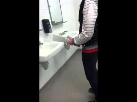 How Guys Pee In The Bathroom Youtube
