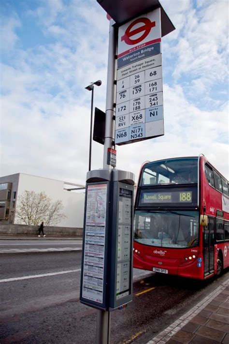 Transport For London Tries Out E Ink Signage Bus Stop London Transport London Bus