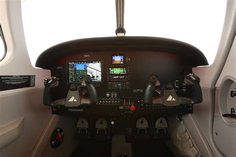 Piper Certifies And Delivers First Pilot 100i Trainer Aircraft Piper