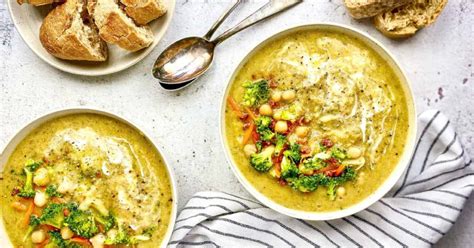 Vegan Broccoli Chickpea Soup