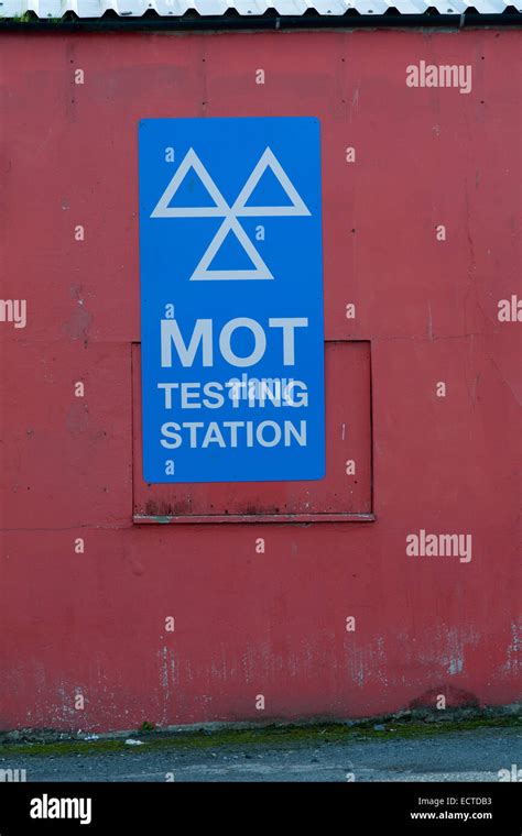Mot Testing Station Sign Stock Photo Alamy