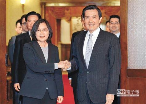 中華民國第15任總統 president of the republic of china (taiwan). 馬英九、蔡英文都逃不過的一件事 港媒：滿意度崩