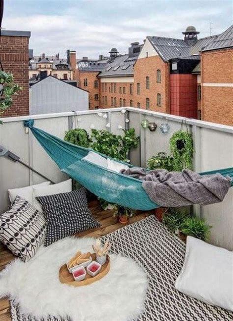 44 Cozy Small Apartment Balcony Decorating Ideas Page 46 Of 46