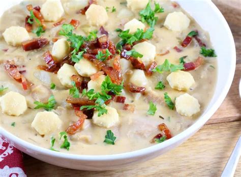 Best New England Clam Chowder The Daring Gourmet