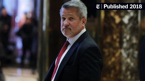 Who Is Bill Shine He Lifted Fox News But Carries Weight Of Harassment