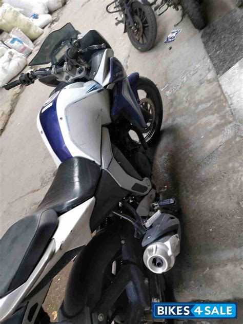 The sport touring styling was able to grab the attention of customers and then it had brilliant performance to go with it. Used 2014 model Yamaha Fazer FI V2 for sale in New Delhi ...