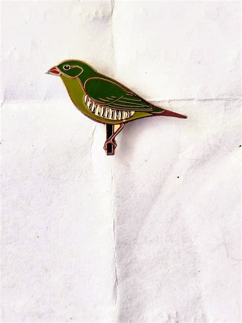 Bird Lapel Pin Fancy Lapel Pin Enamel Pins लैपेल पिंस In Malad West