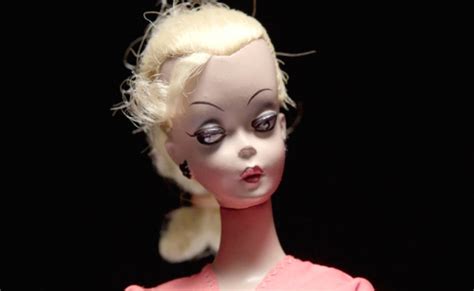 El Costat Fosc De La Barbie