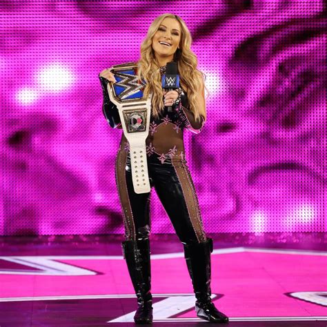 Amazing Women Of Wrestling Wwe Weekly Overview An Old New Foe