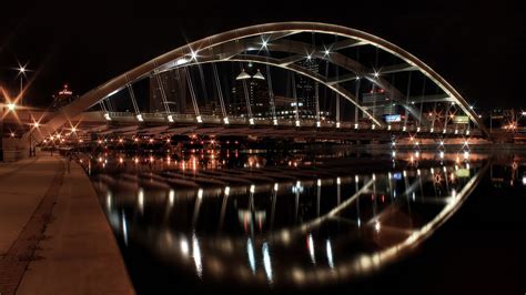2560x1440 New York Bridge Night River Lights City Wallpaper