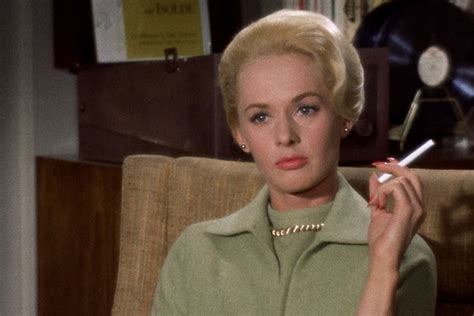 Tippi Hedren The Birds Her Classy 1960s Fashion — Classic Critics Corner Vintage 1940s