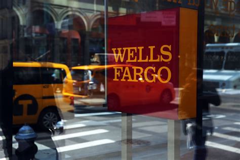 Find the best wells fargo credit card offers and read reviews at bankrate.com. Wells Fargo Invests in Roboadvisor | Money