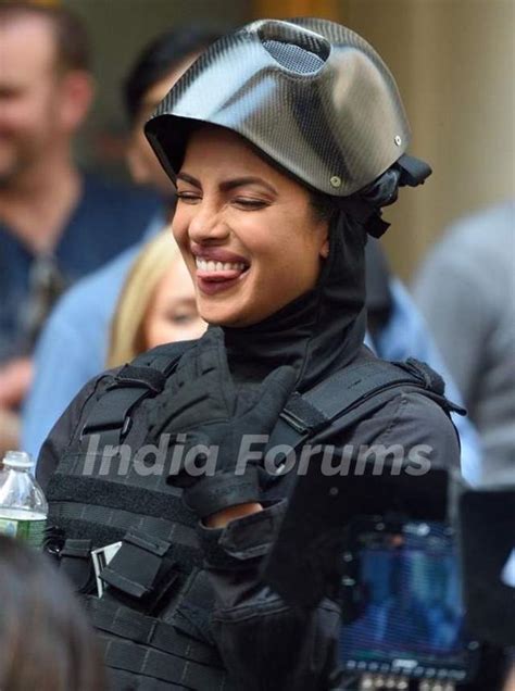 Priyanka Chopras Looks As Alex Parrish In Quantico Season 2 Media