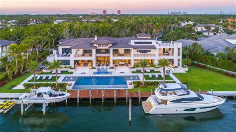 Miami Waterfront Mansion Puts Us In The Lap Of Beach Living Luxury Ridiculous Real Estate