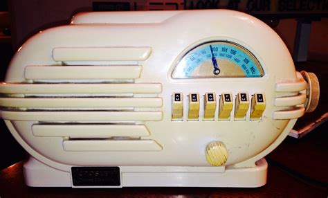Vintage Bakelite Radio By Crosely Vintage Radio Transistor Radio Vintage Bakelite