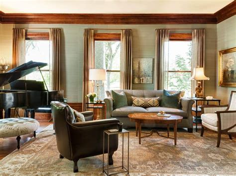 How Much To Charge Per Linear Foot For Crown Molding - How Much Does Crown Molding Cost